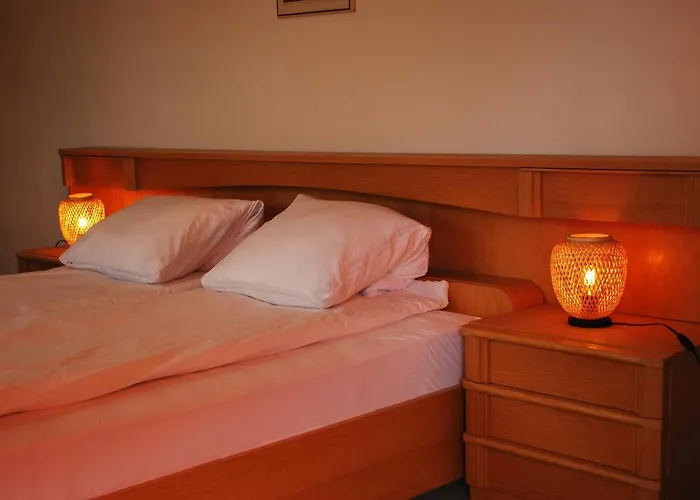 With Balcony And Panoramic Views Of Alps アパート