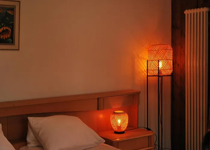 With Balcony And Panoramic Views Of Alps アパート クロスタース