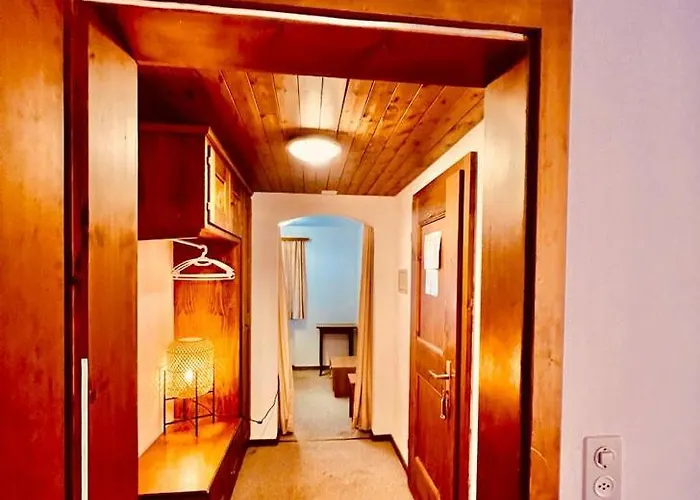 With Balcony And Panoramic Views Of Alps アパート クロスタース