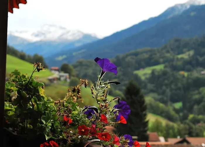 With Balcony And Panoramic Views Of Alps Apartment