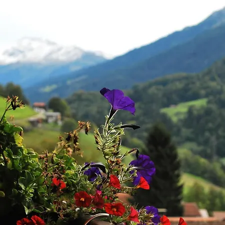With Balcony And Panoramic Views Of Alps شقة